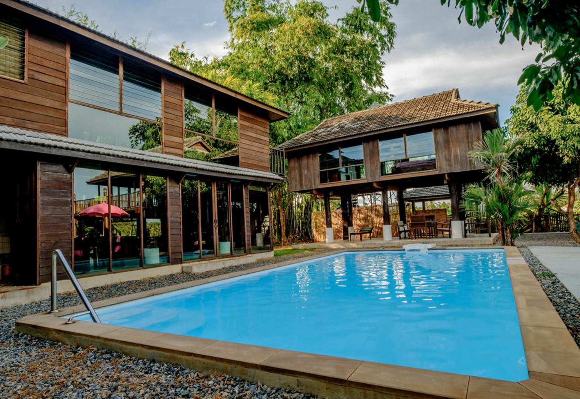 Banyen Villa San Sai Exterior photo